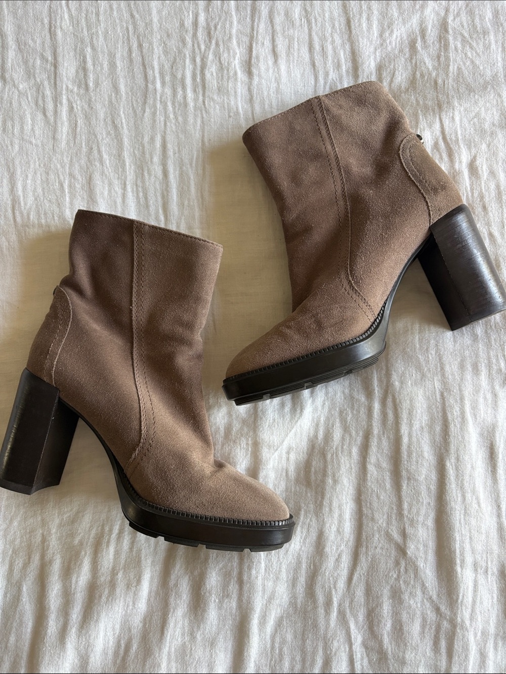 Aquatalia Taupe Suede Chunky Heel Ankle Booties
